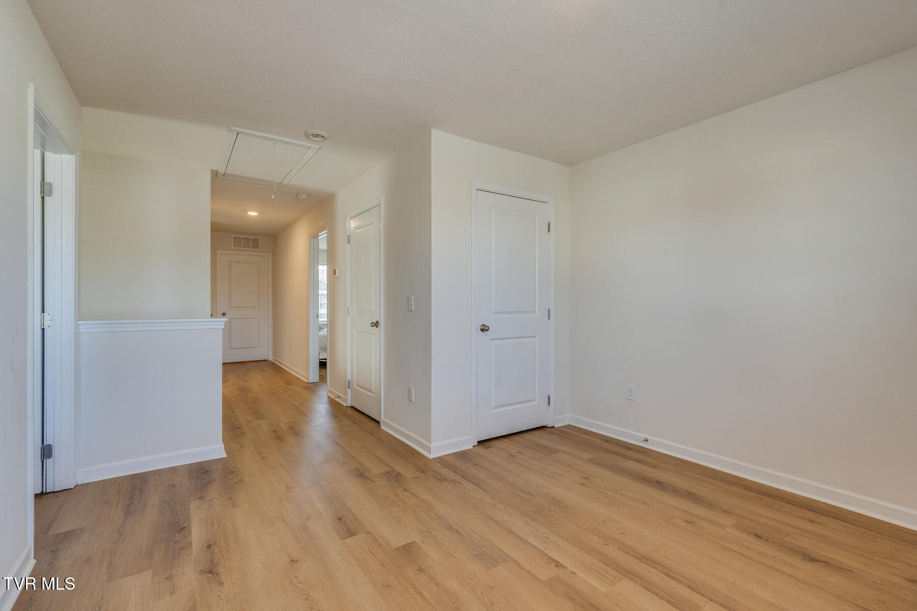 1249 Stamp Lodge Road Kingsport, TN 37660 - Photo 20 of 41 019