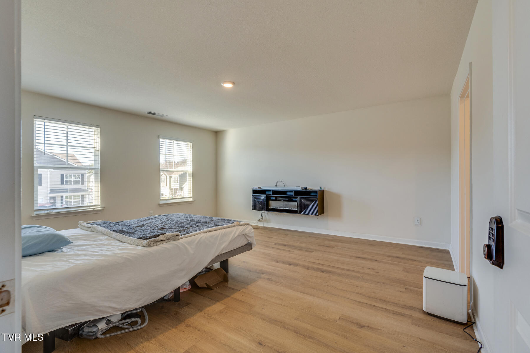 1249 Stamp Lodge Road Kingsport, TN 37660 - Photo 21 of 41 020