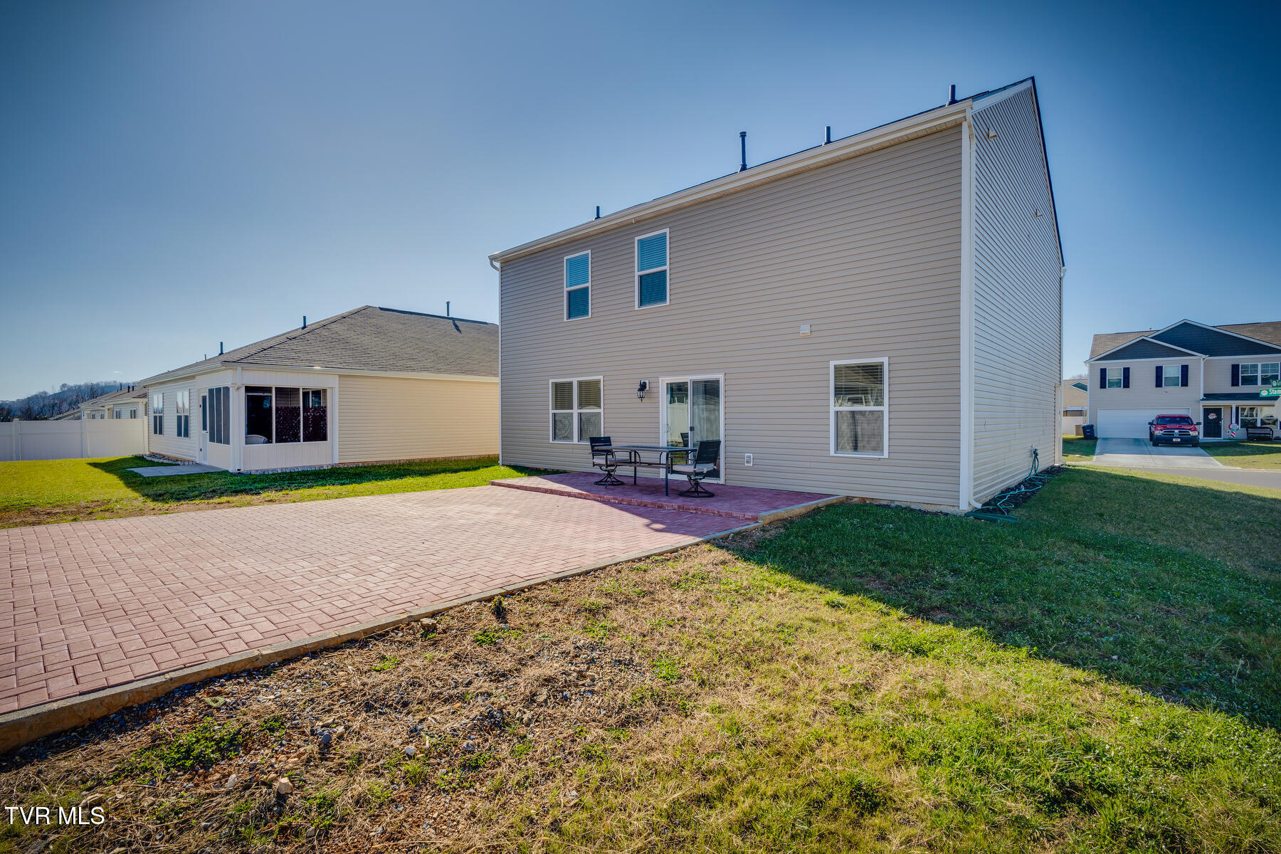 1249 Stamp Lodge Road Kingsport, TN 37660 - Photo 35 of 41 032