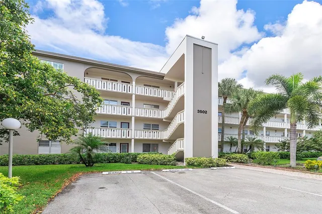 $299,000 | 3502 Bimini Lane, Unit B2, Coconut Creek, FL 33066
