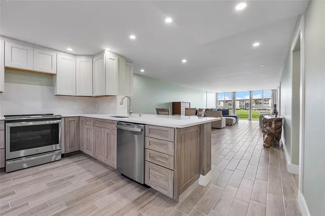 $299,000 | 3502 Bimini Lane, Unit B2, Coconut Creek, FL 33066