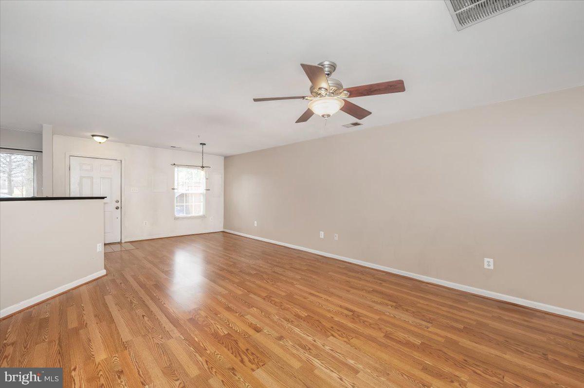 4946 Whitney Terrace Frederick, MD 21703 - Photo 7 of 30