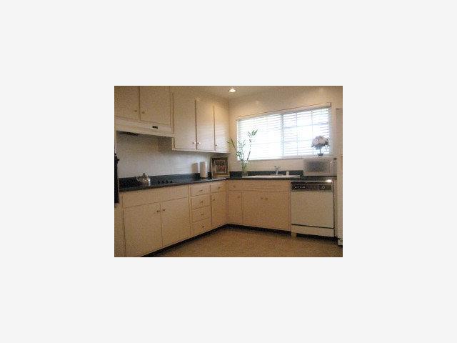 4308 West Rincon Avenue San Jose, CA 95130 - Photo 4 of 9