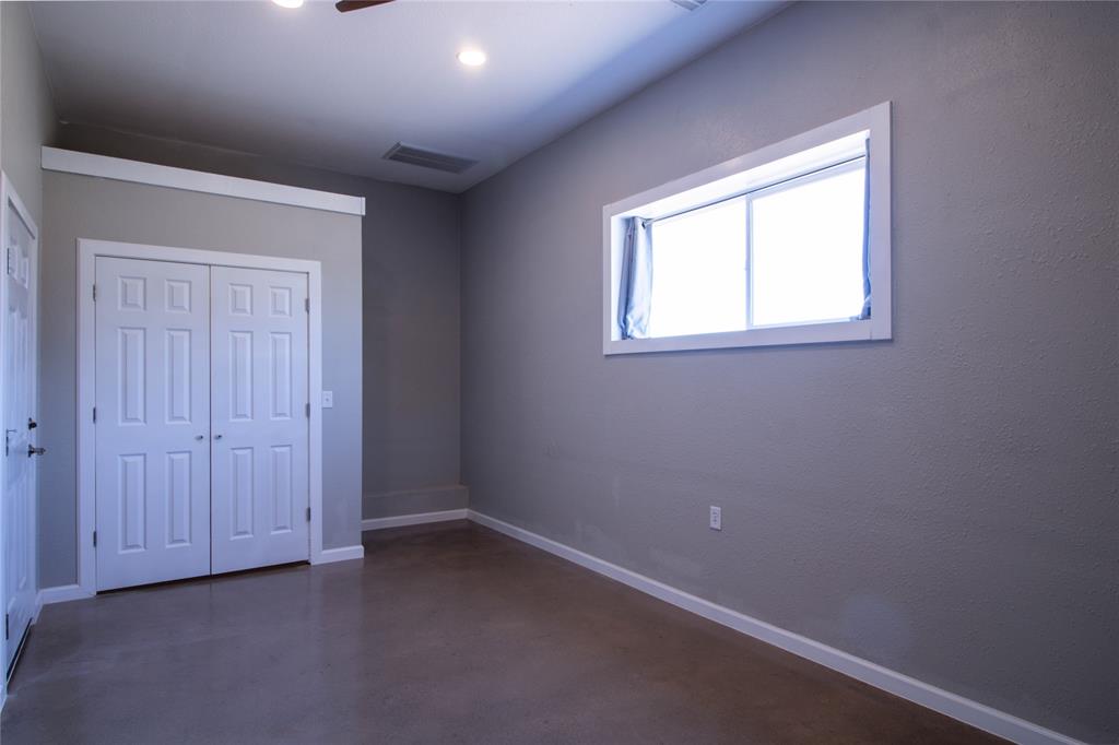 677 McVoid Road Springtown, TX 76082 - Photo 12 of 14