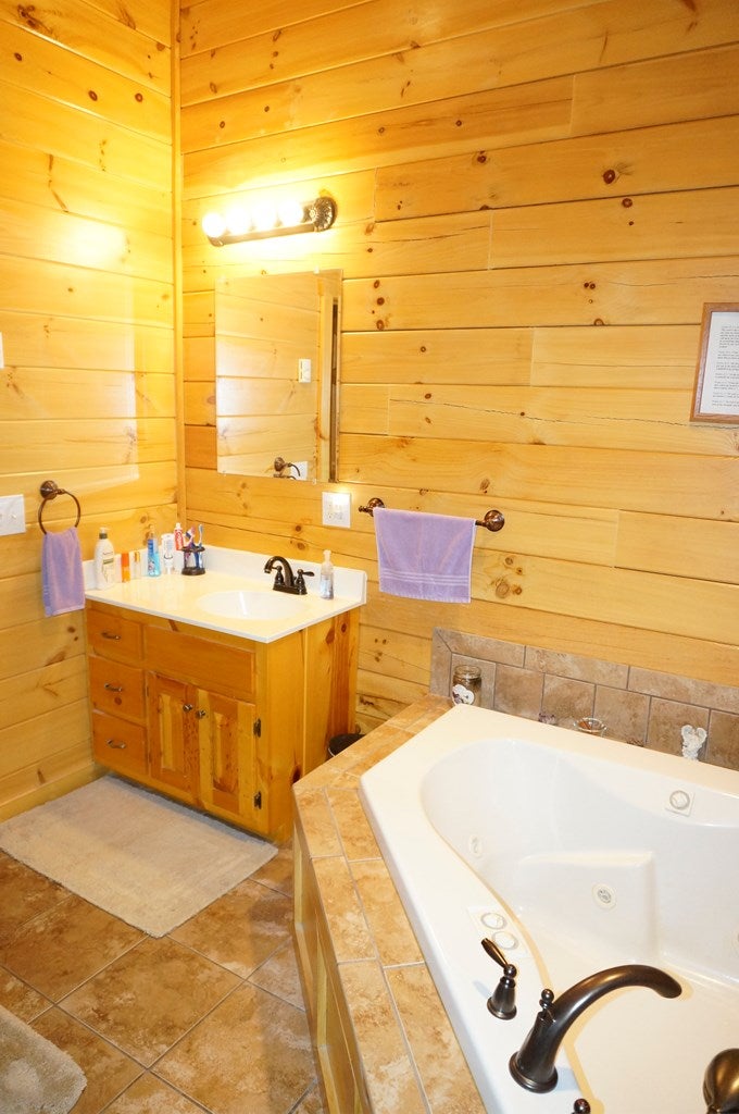 952 Turner Spur Road Fancy Gap, VA 24328 - Photo 16 of 53 Gallery Image 16