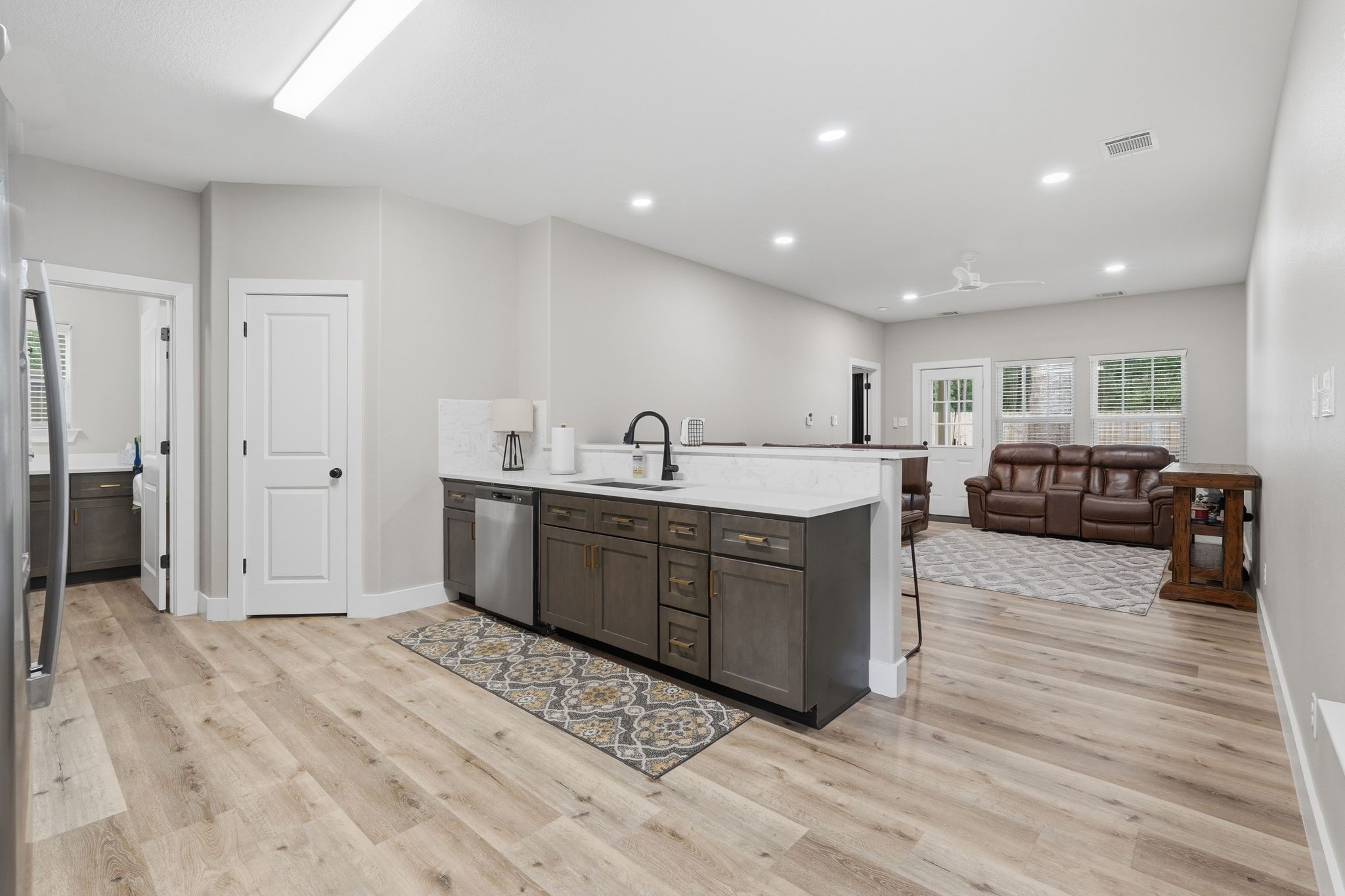716 Old Magnolia Road Conroe, TX 77304 - Photo 9 of 38