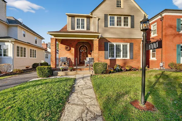 $379,900 | 311 East Allen Street, Lancaster, OH 43130