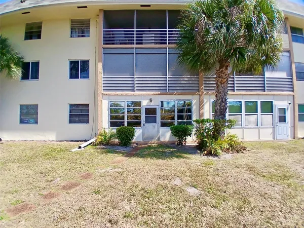 $74,900 | 5190 East Sabal Palm Boulevard, Unit 103, Tamarac, FL 33319