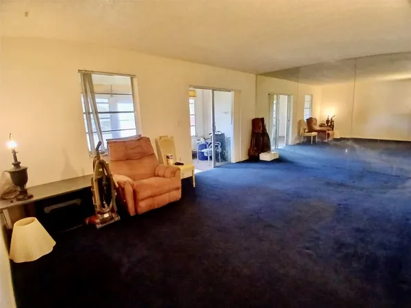 $74,900 | 5190 East Sabal Palm Boulevard, Unit 103, Tamarac, FL 33319