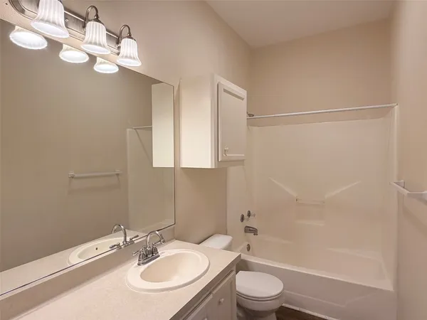 $1,300 | 1504 Watterson Road, Red Rock, TX 78662