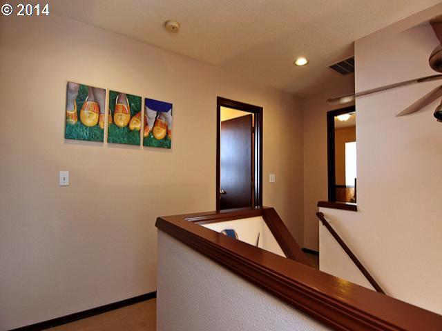 12001 Southwest Walker Road Beaverton, OR 97005 - Photo 14 of 16 Hallway