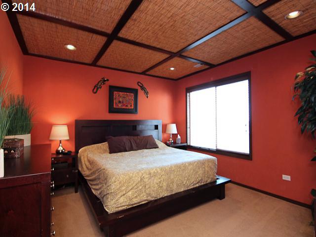Bedroom, Primary