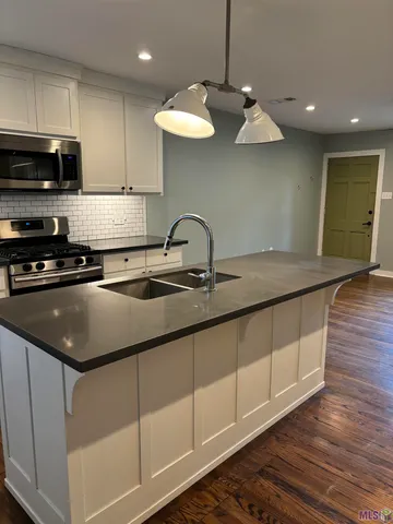 $1,450 | 1532 South Acadian Thruway, Baton Rouge, LA 70808