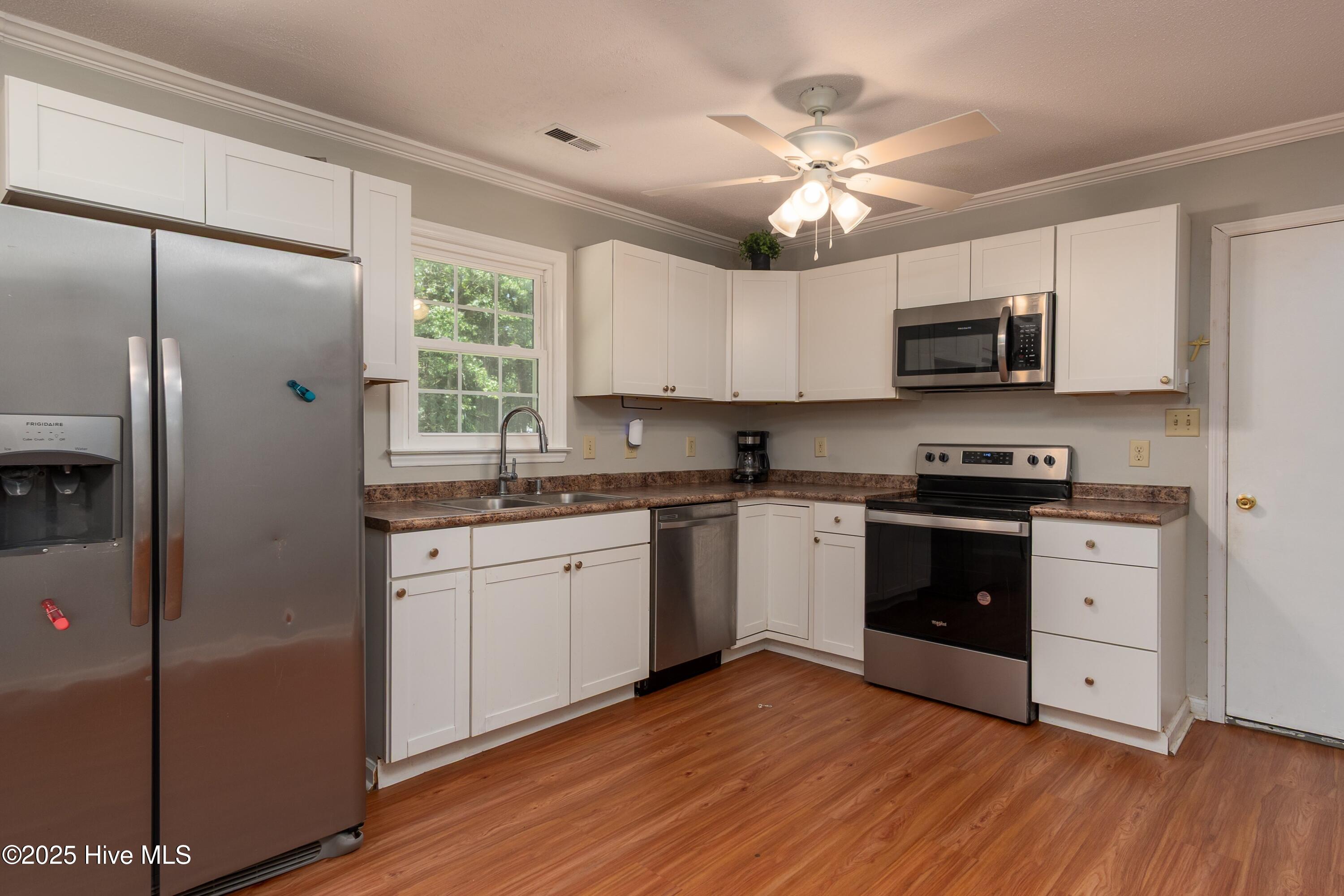 309 Luann Road Jacksonville, NC 28540 - Photo 14 of 36 014-309 Luann-14