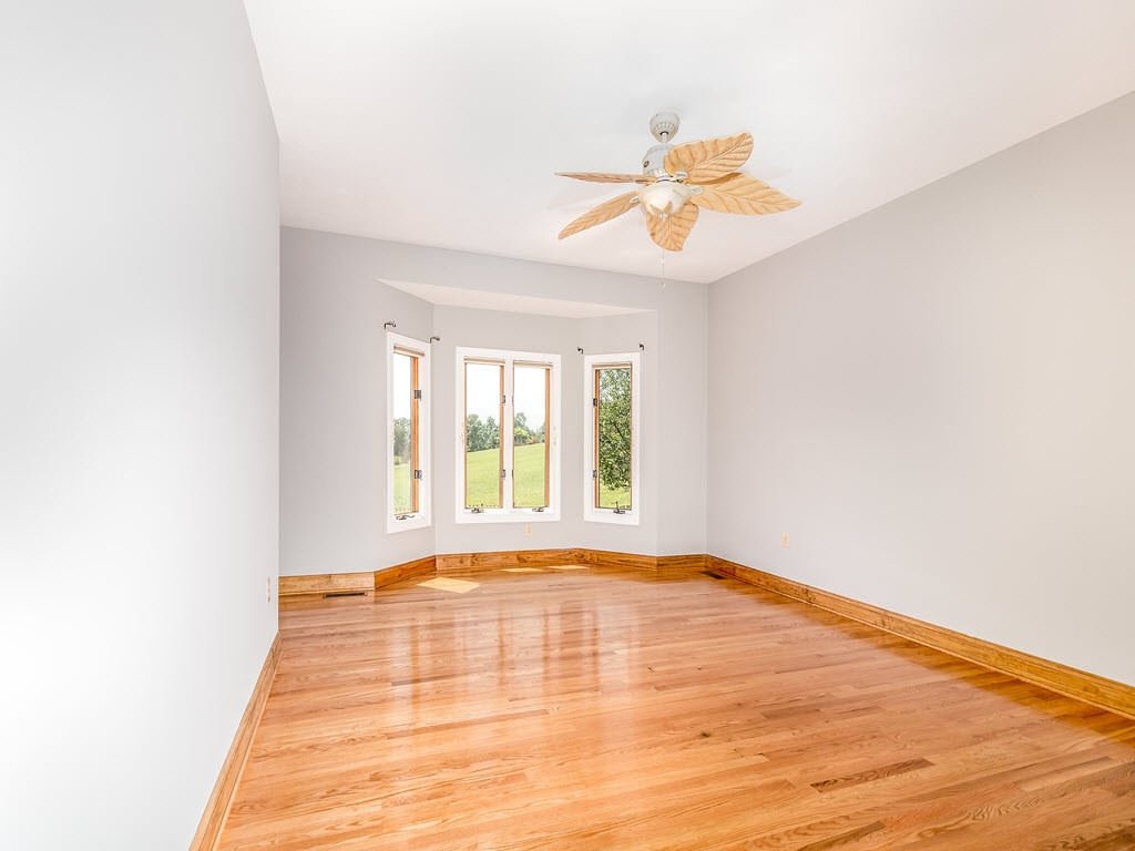 190 Turtle Pointe Bean Station, TN 37708 - Photo 13 of 36 Photo 13