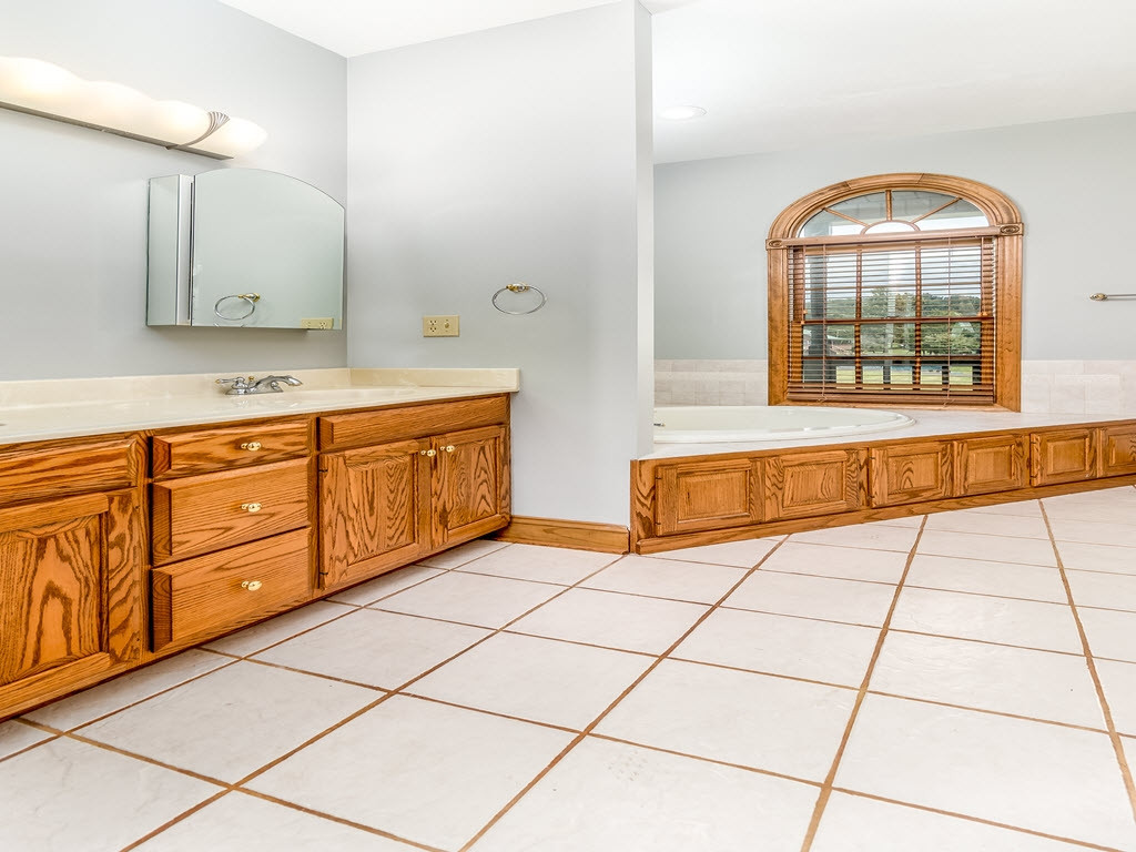190 Turtle Pointe Bean Station, TN 37708 - Photo 15 of 36 Photo 15
