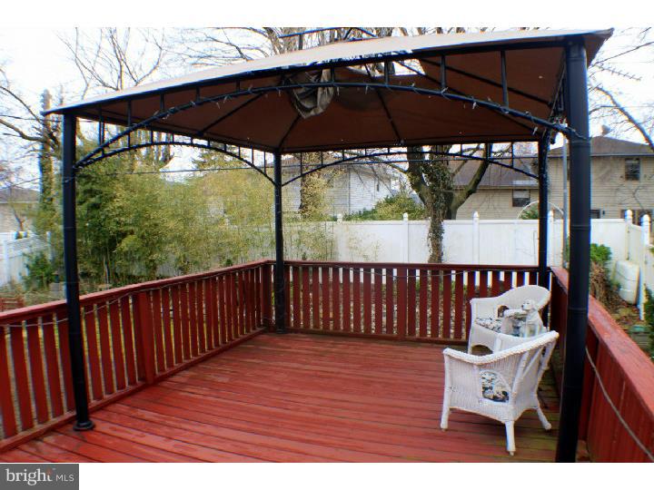 9731 Morefield Road Philadelphia, PA 19115 - Photo 15 of 25 Deck