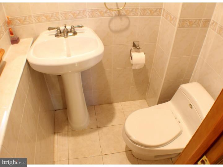 9731 Morefield Road Philadelphia, PA 19115 - Photo 10 of 25 Bathroom