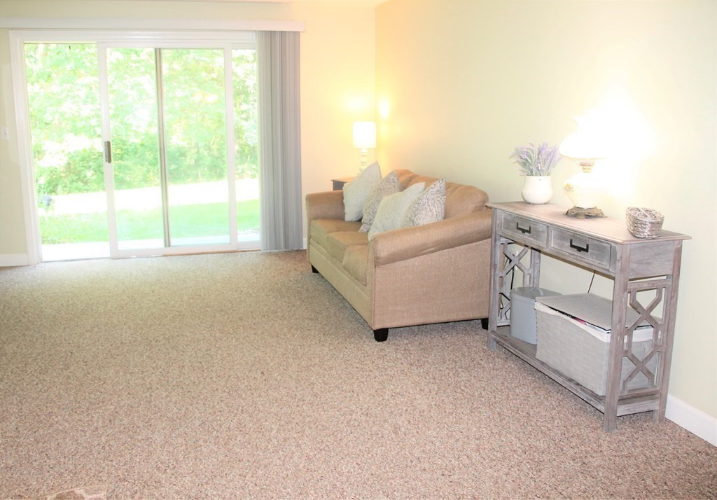1002 Franklin Crossing Road, Unit 1002 Franklin, MA 02038 - Photo 3 of 24 Gallery Image 3
