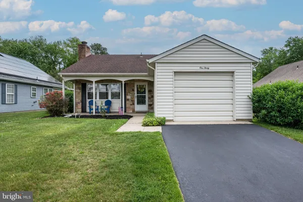 $364,500 | 130 Dorchester Drive, Southampton, NJ 08088