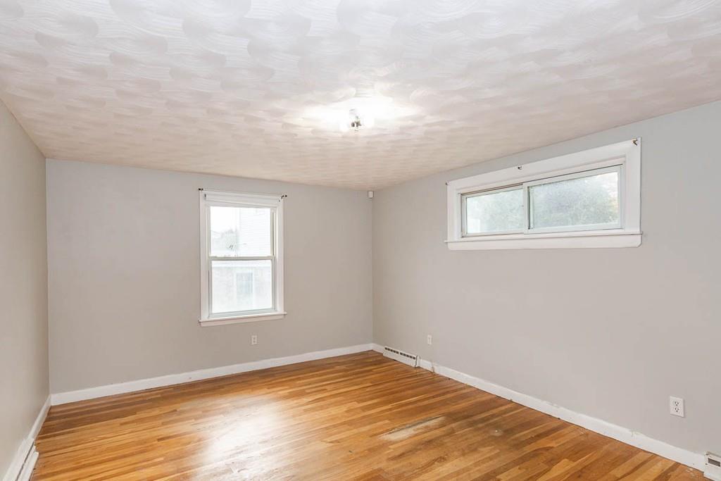 87 Lafayette Road Salisbury, MA 01952 - Photo 4 of 9