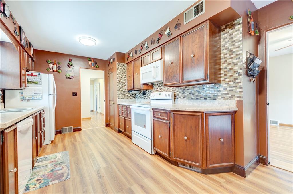 2112 Ritchie Street Aliquippa, PA 15001 - Photo 4 of 25 Gallery Image 4