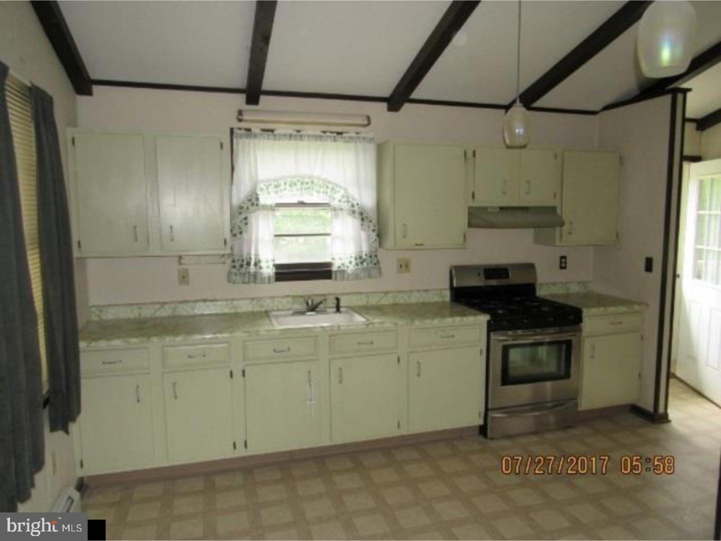 422 Beech Road Millville, NJ 08332 - Photo 9 of 24 Gallery Image 9