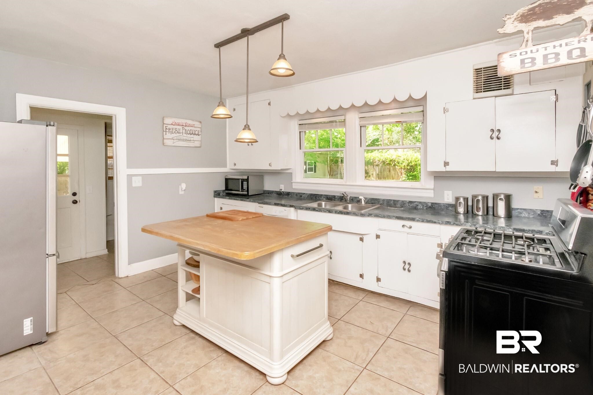 12 Elizabeth Place Mobile, AL 36606 - Photo 5 of 20