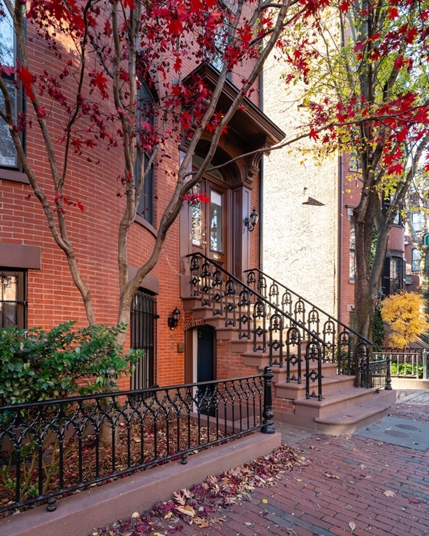 52 Rutland Square, Unit 2 Boston, MA 02118 - Photo 1 of 16 Gallery Image 1