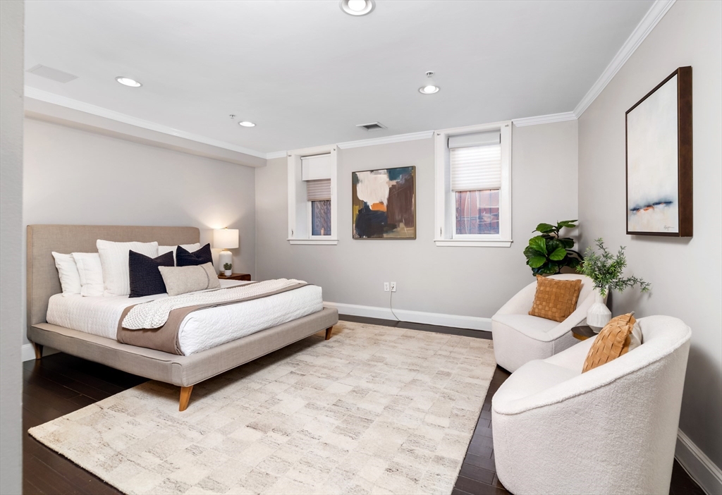 52 Rutland Square, Unit 2 Boston, MA 02118 - Photo 11 of 16 Gallery Image 11
