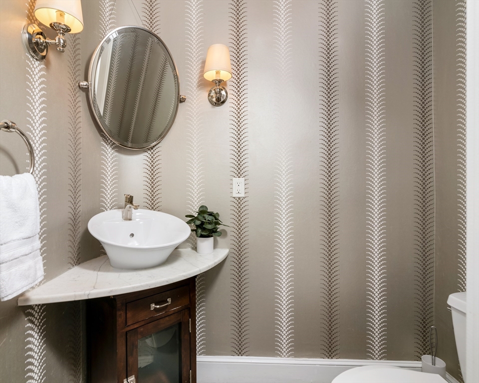 52 Rutland Square, Unit 2 Boston, MA 02118 - Photo 9 of 16 Gallery Image 9