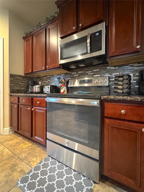 223 Paradise Palm Circle Crestview, FL 32536 - Photo 11 of 30