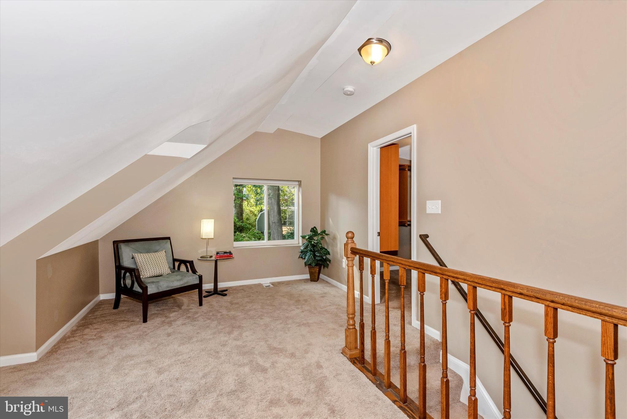 912 Dryden Court Silver Spring, MD 20901 - Photo 20 of 36 Master Bedroom/Suite Sitting Area