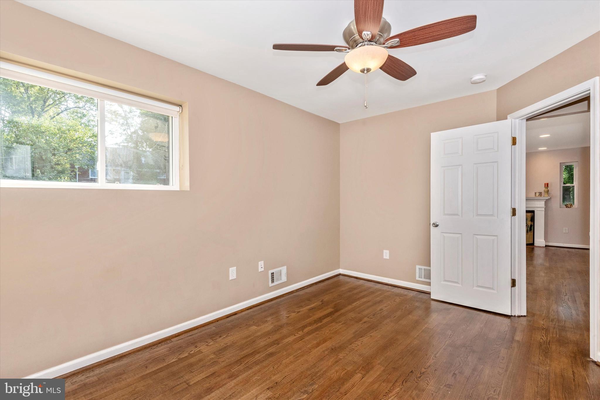 912 Dryden Court Silver Spring, MD 20901 - Photo 25 of 36 Bedroom #2
