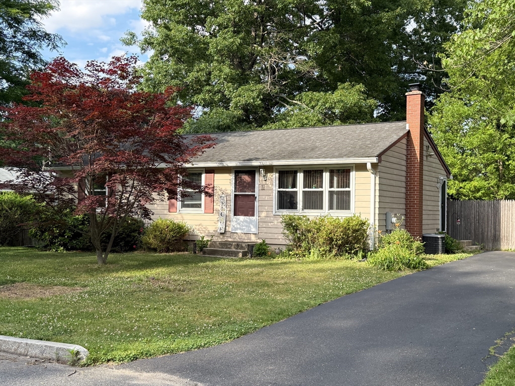 11 Butternut Street Springfield, MA 01128 - Photo 1 of 6