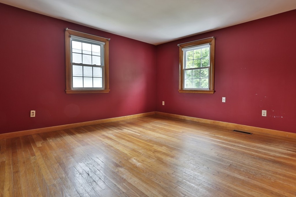 37 Saunders Road Lynn, MA 01904 - Photo 15 of 16 Gallery Image 15