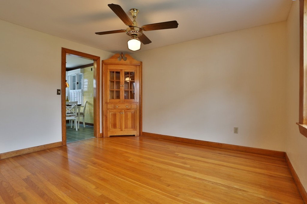 37 Saunders Road Lynn, MA 01904 - Photo 9 of 16 Gallery Image 9