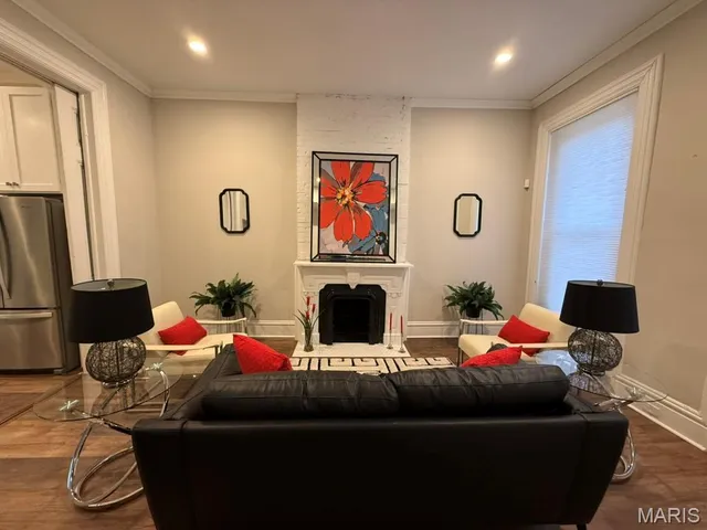 $409,900 | 2010 Oregon Avenue, St. Louis, MO 63104