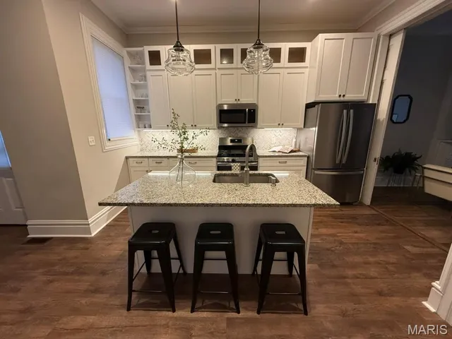 $409,900 | 2010 Oregon Avenue, St. Louis, MO 63104