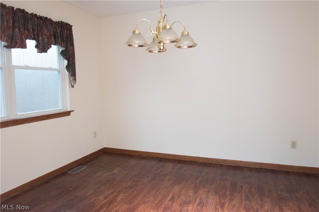 4065 Jones Road Diamond, OH 44412 - Photo 8 of 21 Gallery Image 8