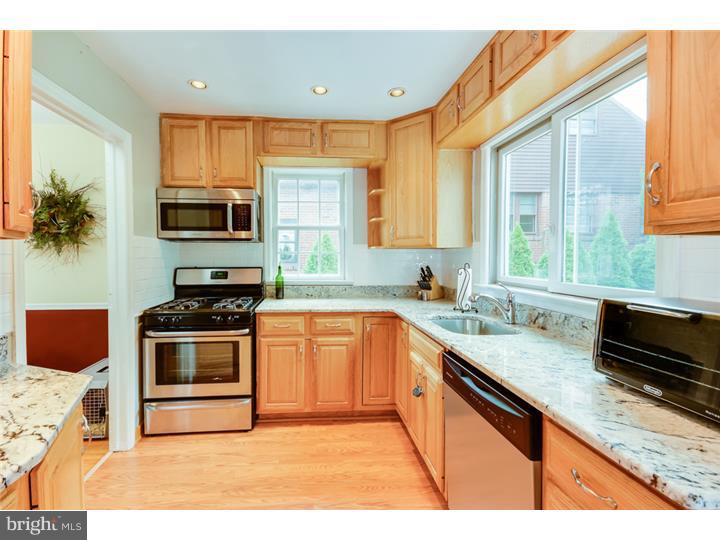 816 Hopkins Road Audubon, NJ 08106 - Photo 3 of 25 Gallery Image 3