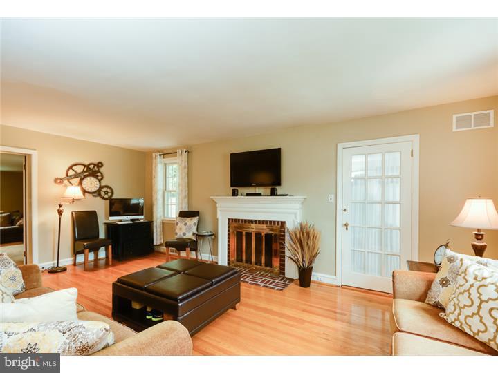 816 Hopkins Road Audubon, NJ 08106 - Photo 7 of 25 Gallery Image 7