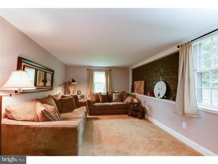 816 Hopkins Road Audubon, NJ 08106 - Photo 9 of 25 Gallery Image 9