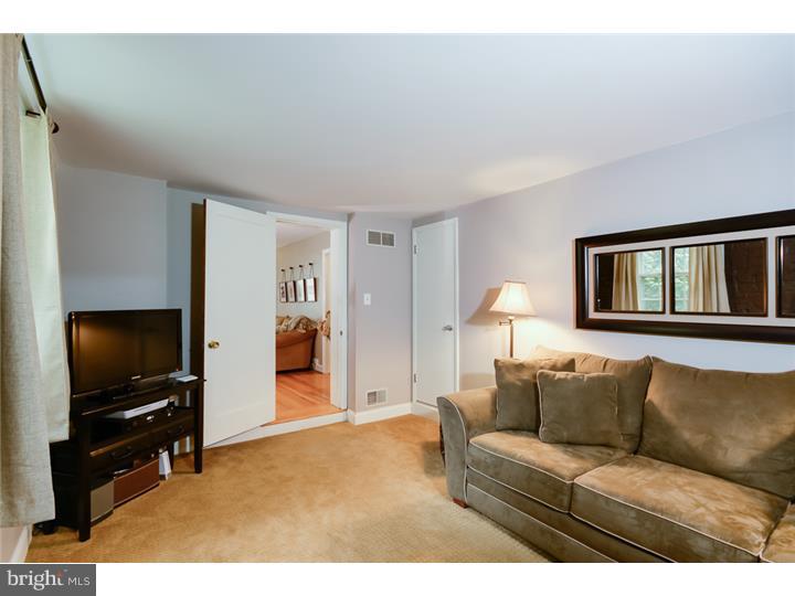 816 Hopkins Road Audubon, NJ 08106 - Photo 10 of 25 Gallery Image 10