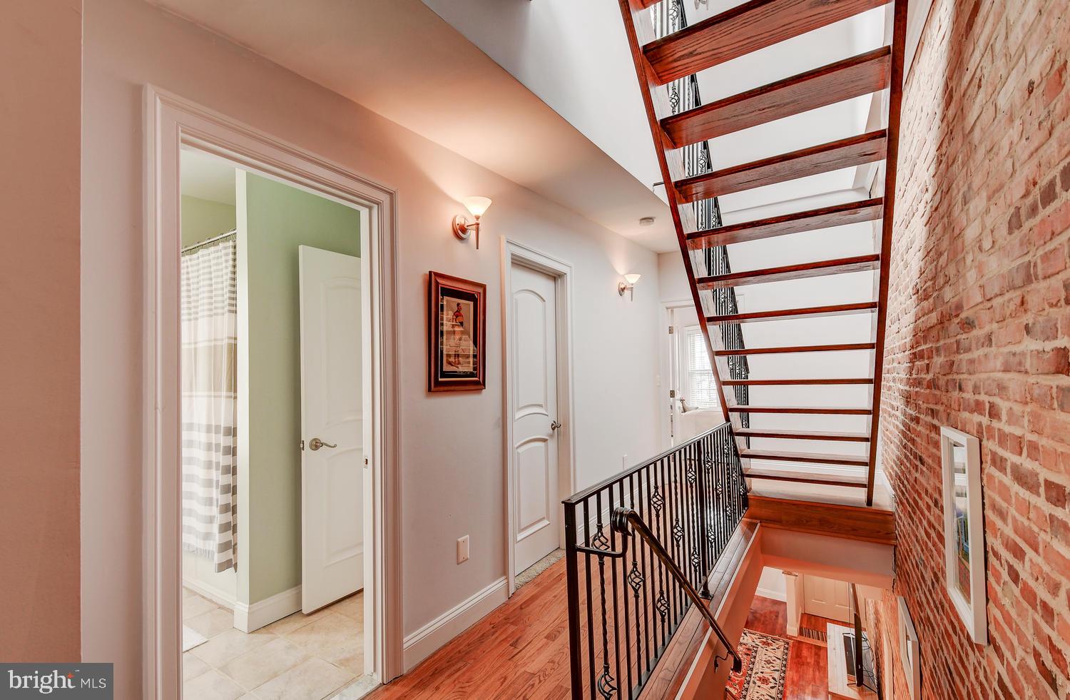 1500 Belt Street Baltimore, MD 21230 - Photo 17 of 39 open stair case