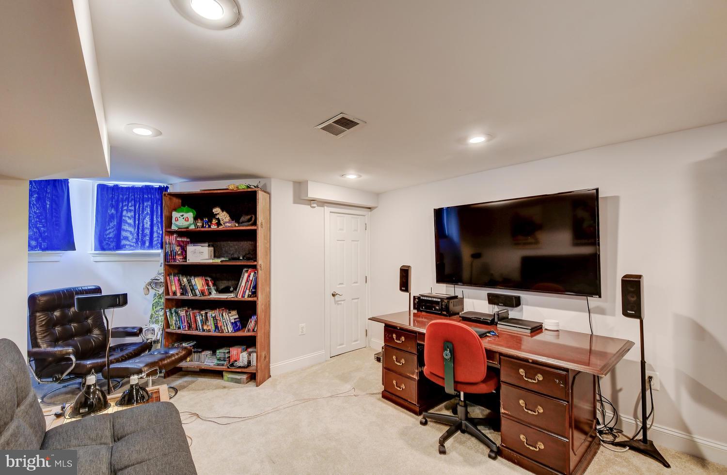 1500 Belt Street Baltimore, MD 21230 - Photo 28 of 39 basement sitting room/den