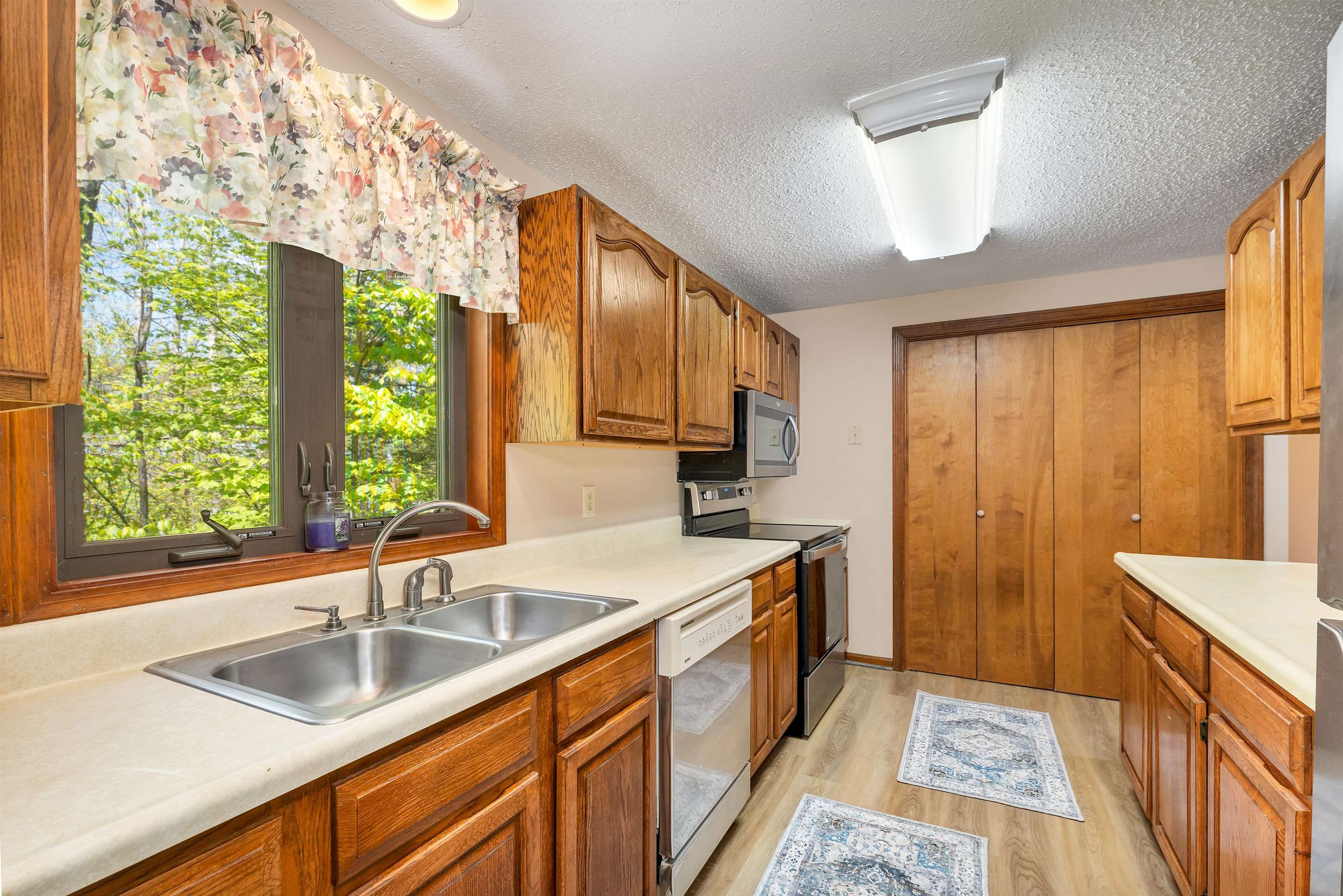 2393 Lake Shore Road, Unit 5 Gilford, NH 03249 - Photo 8 of 39