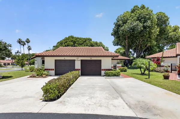 $298,000 | 10546 Beach Palm Court, Unit B, Boynton Beach, FL 33437