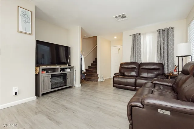 $320,000 | 2082 Pillar Pointe Street, Las Vegas, NV 89115