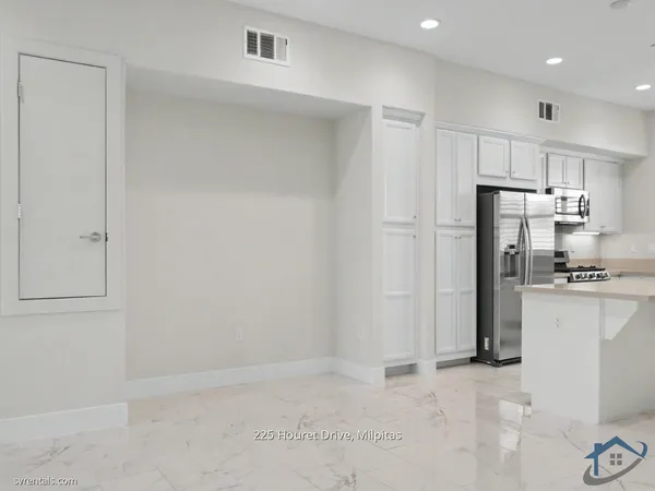 $4,700 | 225 Houret Drive, Milpitas, CA 95035